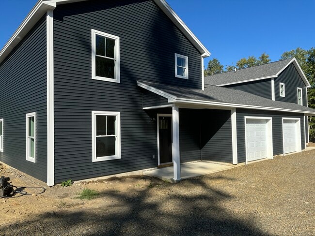 Primary Photo - 22 Pond Rd