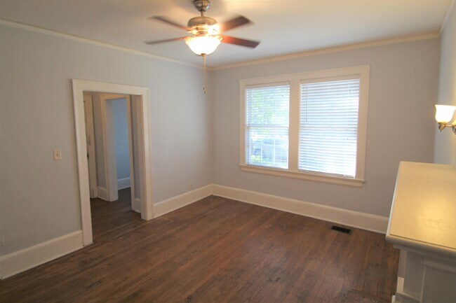 Building Photo - 1025 Goodwin St