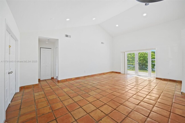 Building Photo - 14531 Hampton Pl