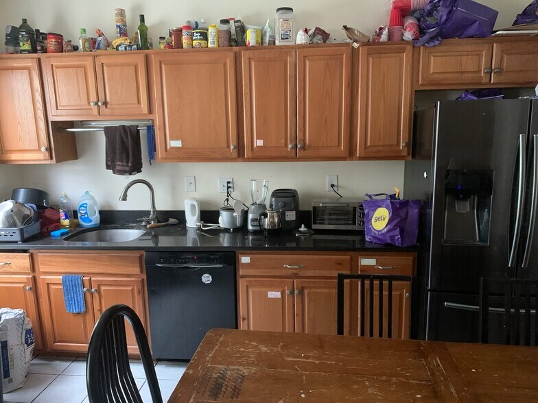 Building Photo - 1 Sachem St