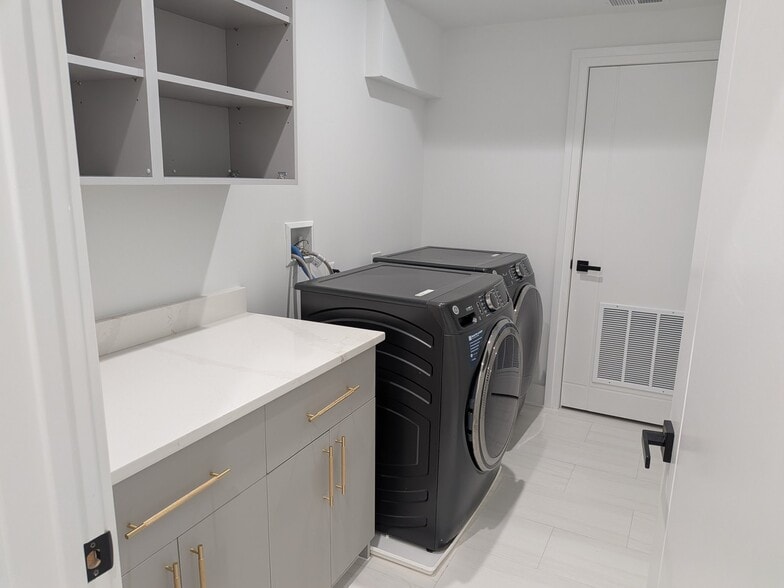 Building Photo - 4411 Illinois Ave NW