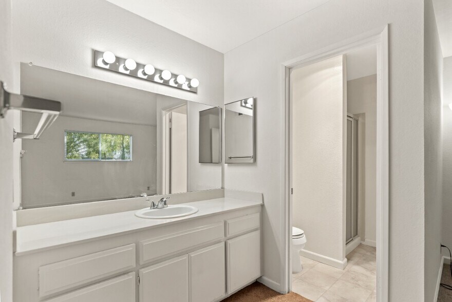 Building Photo - 247 N Capitol Ave