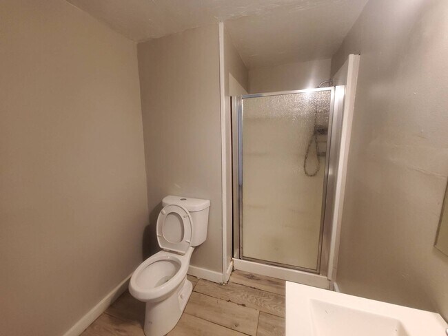 Building Photo - 3586 W 69th St