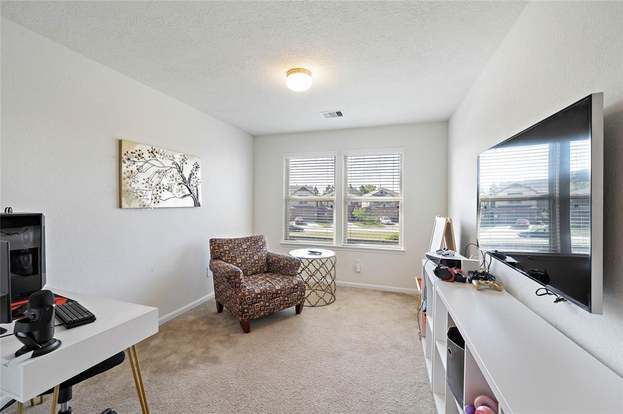 Building Photo - 15827 Copper Oak Ln