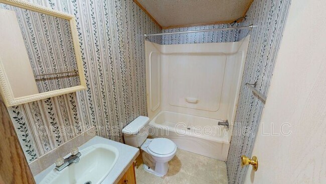 Building Photo - 202 Bunker Ct