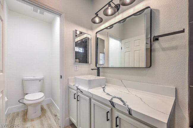 Building Photo - 3227 Velvet Rose St