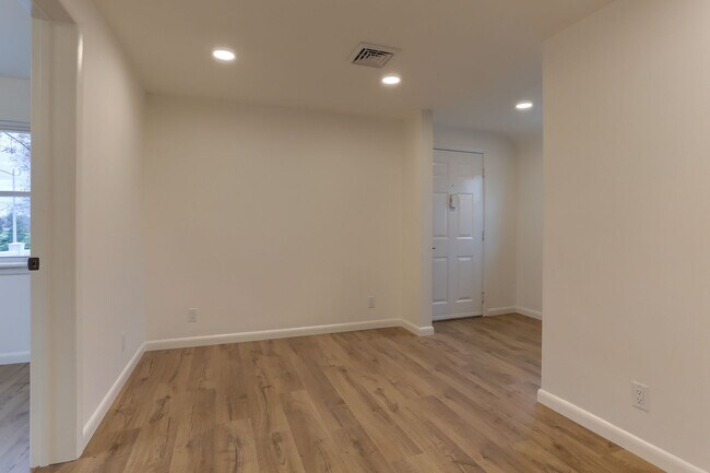 Building Photo - 51 Wharton Ave