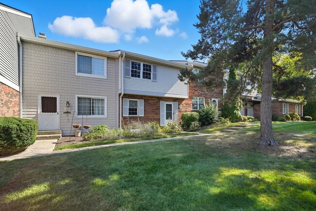 Building Photo - Three Bedroom Condo in West Chester!
