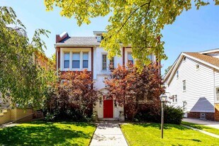 Building Photo - 1063 Beaconsfield Ave