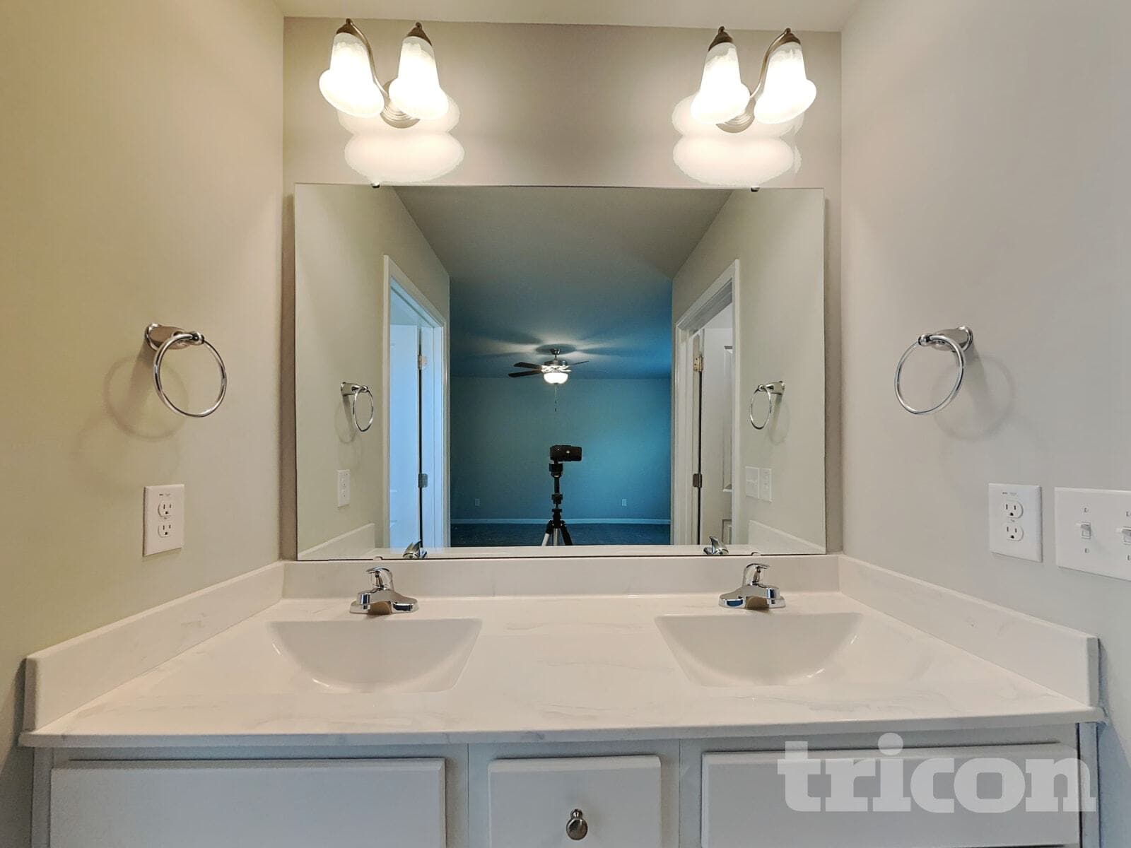 Building Photo - 205 Tractor Pl