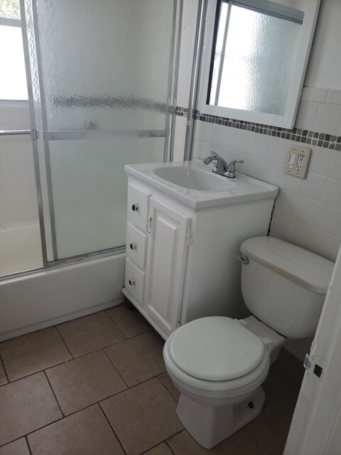 Building Photo - 51 Montfort Dr