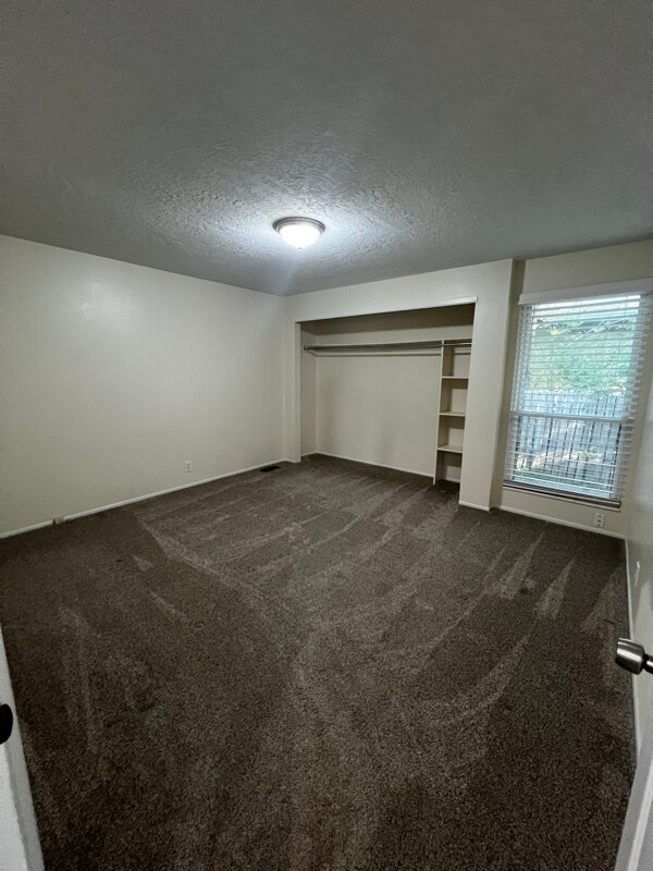 Building Photo - 1182 E 8320 S