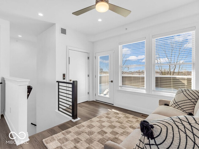 Building Photo - 962 Berkhamsted Ln