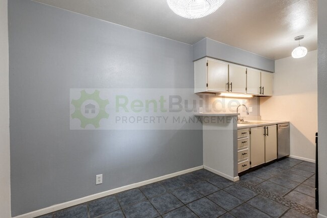 Building Photo - **ALL UTILITIES ARE INCLUDED!!