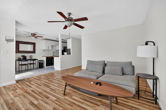 Building Photo - Cute and cozy Chula Vista 2bed/1bath condo available!