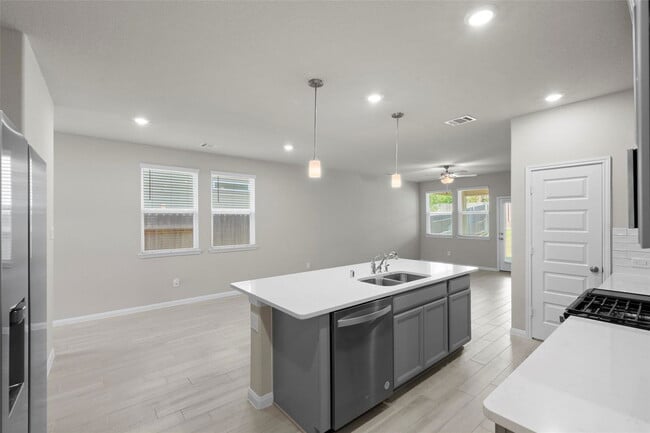 Building Photo - 18532 Meadow Point Ln