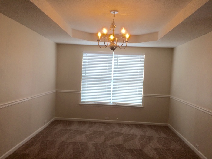 Building Photo - 6095 Trotters Cir