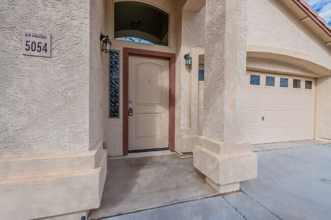 Building Photo - 5054 S 235th Dr