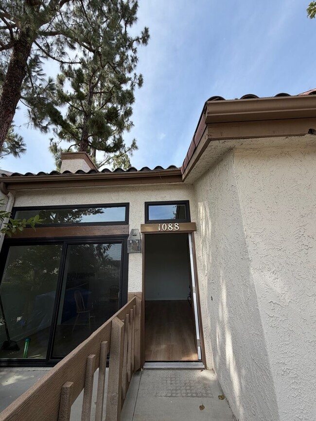 Building Photo - Townhome In Rosemead