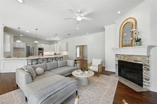 Building Photo - 350 Silverwood Cir