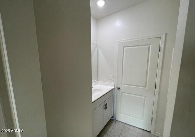 Building Photo - 19142 W Elm St