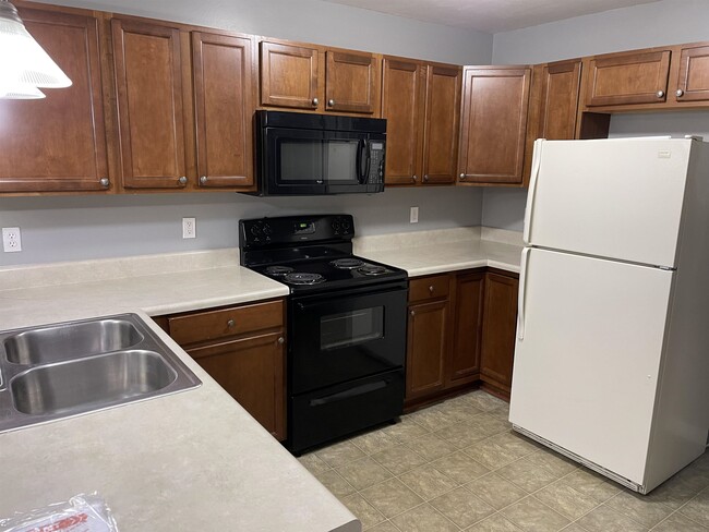 Building Photo - 2866 Waterbrook Way
