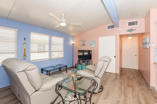 Building Photo - 122 Nettles Blvd