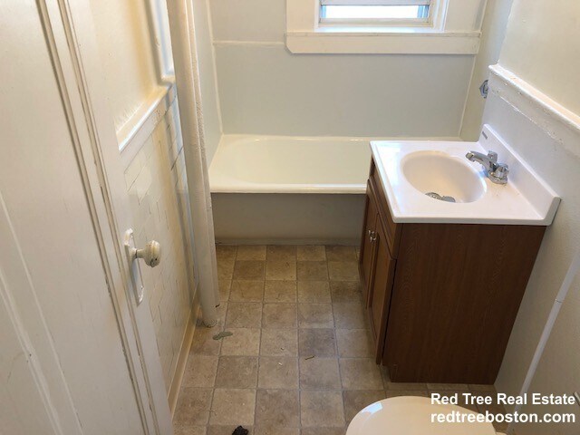 Building Photo - 1185 Boylston St