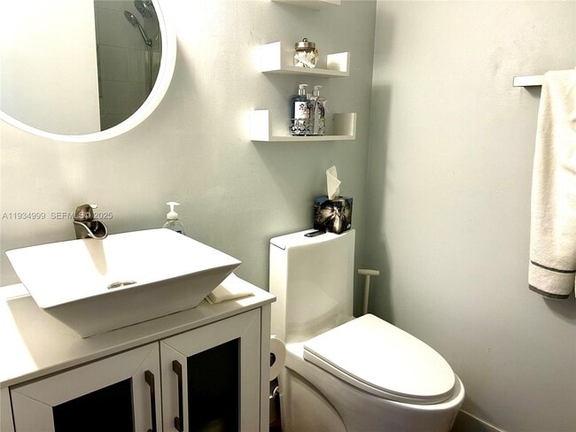 Building Photo - 7903 Willow Springs Dr