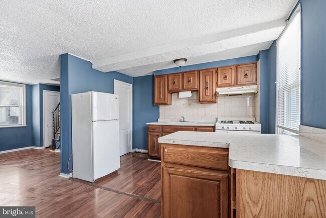 Building Photo - 4802 Alcott St