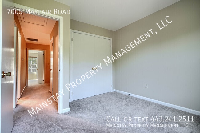 Building Photo - 7005 Mayfair Rd