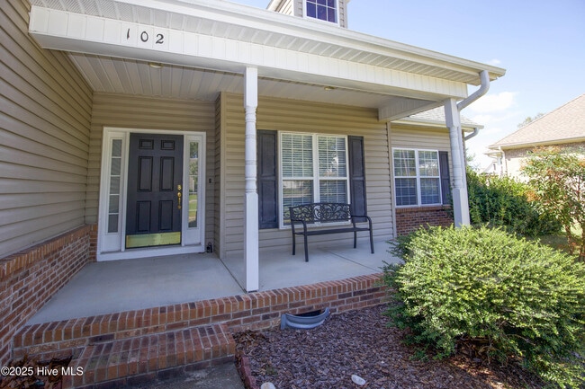 Building Photo - 102 Newington Way