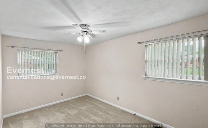 Building Photo - 331 Serena Dr