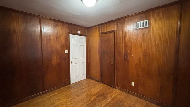 Building Photo - 4243 Vann Ave