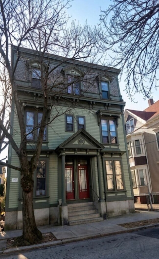 Building Photo - 20 Hudson St