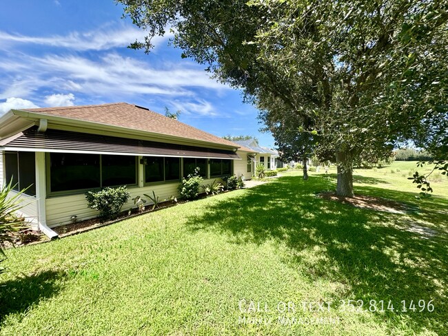 Building Photo - 487 Thistledown Way