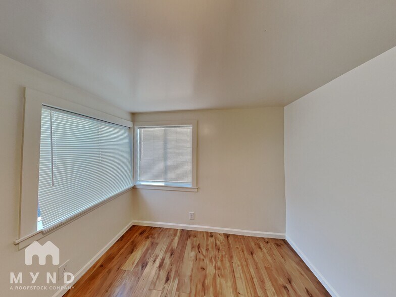 Building Photo - 2515 64th Ave