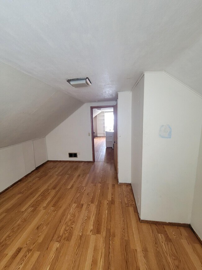 Building Photo - Kenosha House