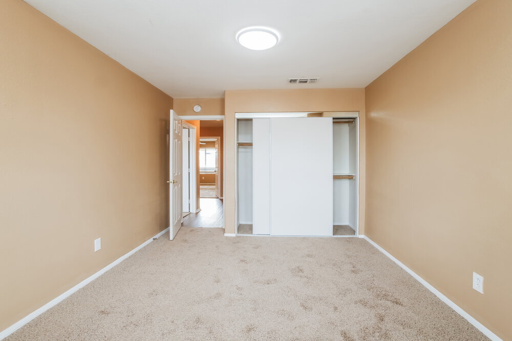 Building Photo - 2203 E Edna Ave