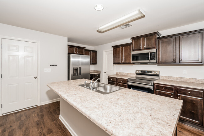 Building Photo - 432 Reed Way