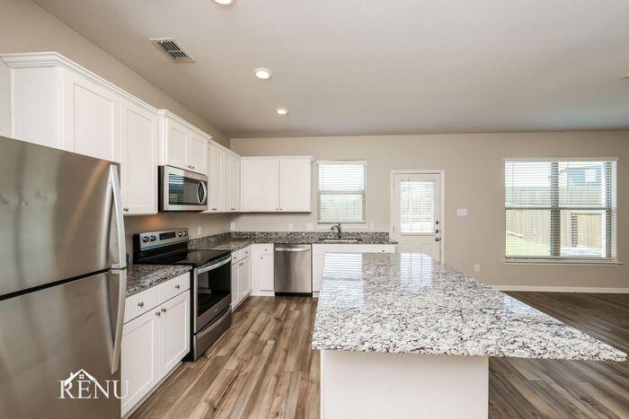 Building Photo - 2034 Delta Downs Dr