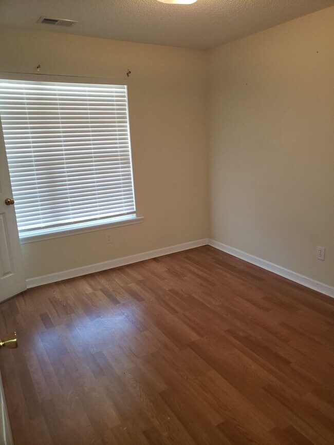 Building Photo - 3BR/2BA house