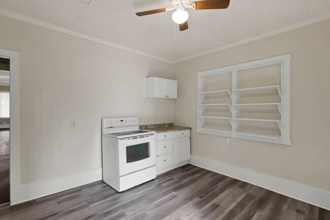 Building Photo - 2709-2711-2711 Sullivant Ave