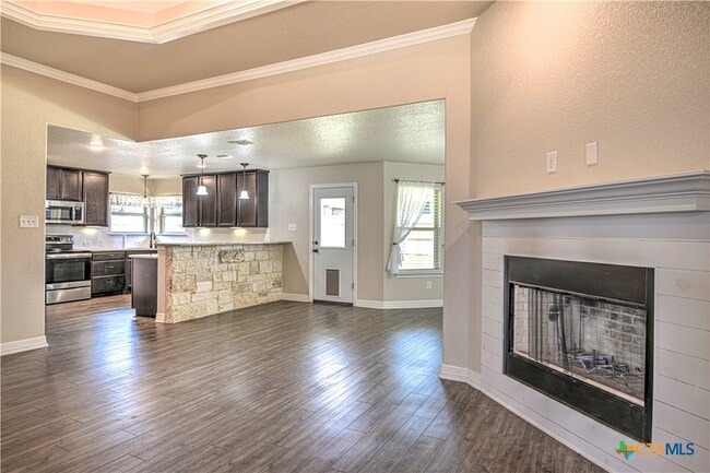 Building Photo - 1814 Rustic Manor Dr