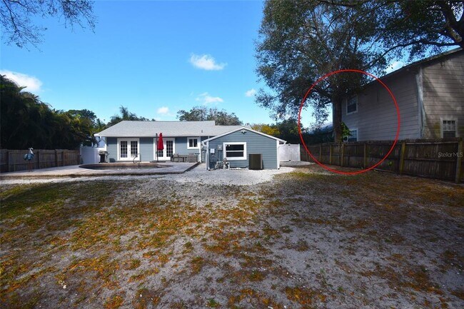 Building Photo - 2450 Hawthorne St