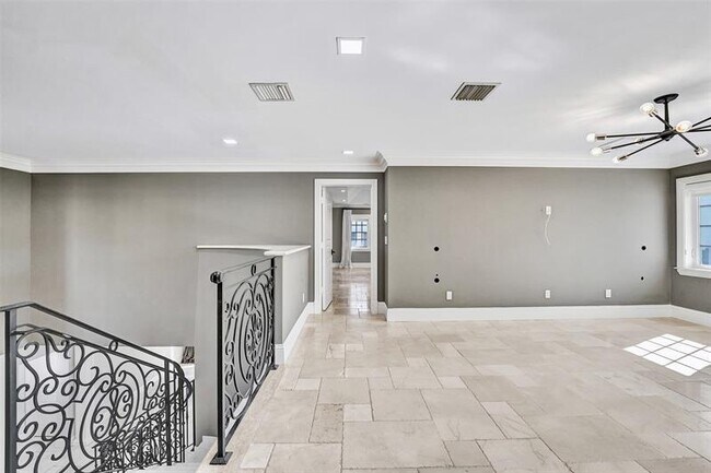 Building Photo - 1744 SE 9th St