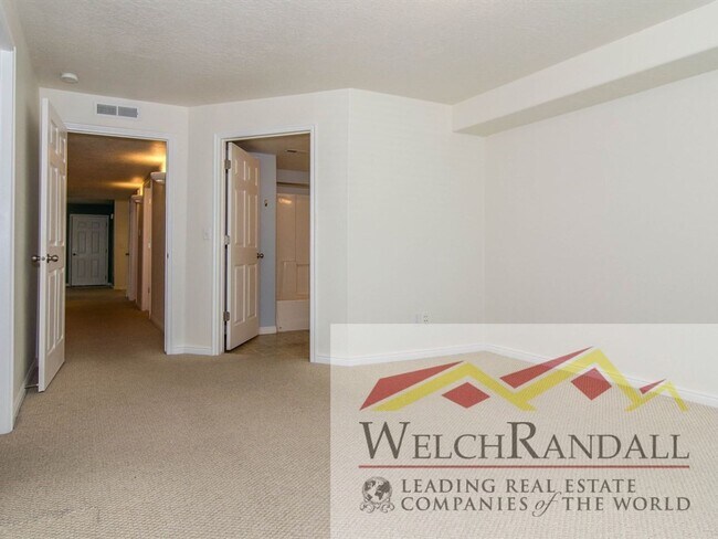 Building Photo - Spacious Lehi Condo