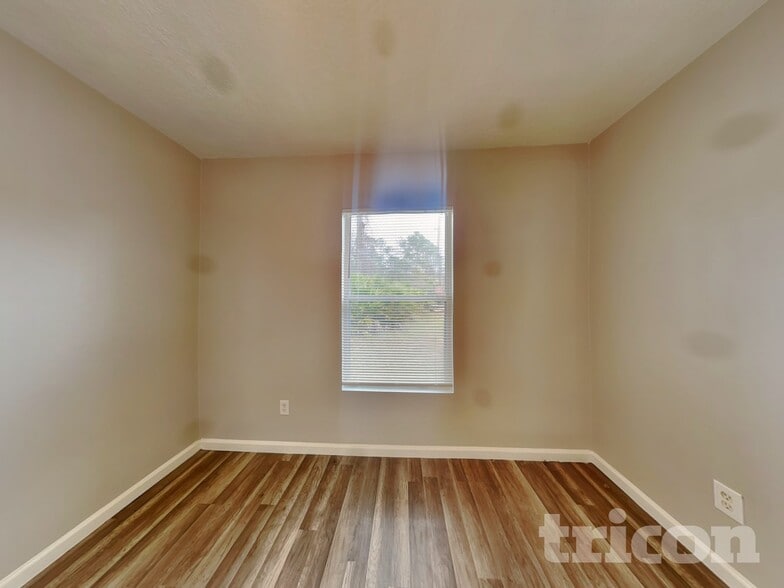 Building Photo - 13 Slocum Path