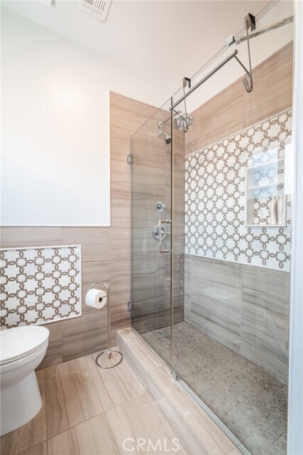 Building Photo - 1949 N Catalina St