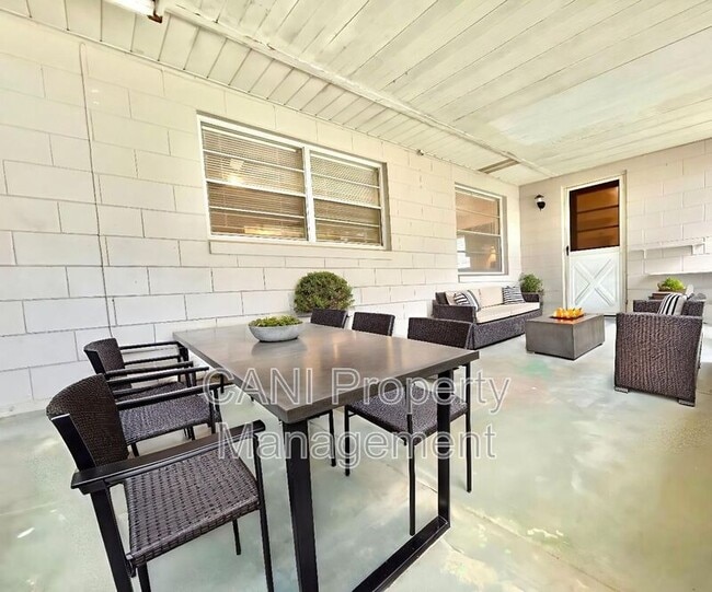 Building Photo - 532 Park Ave